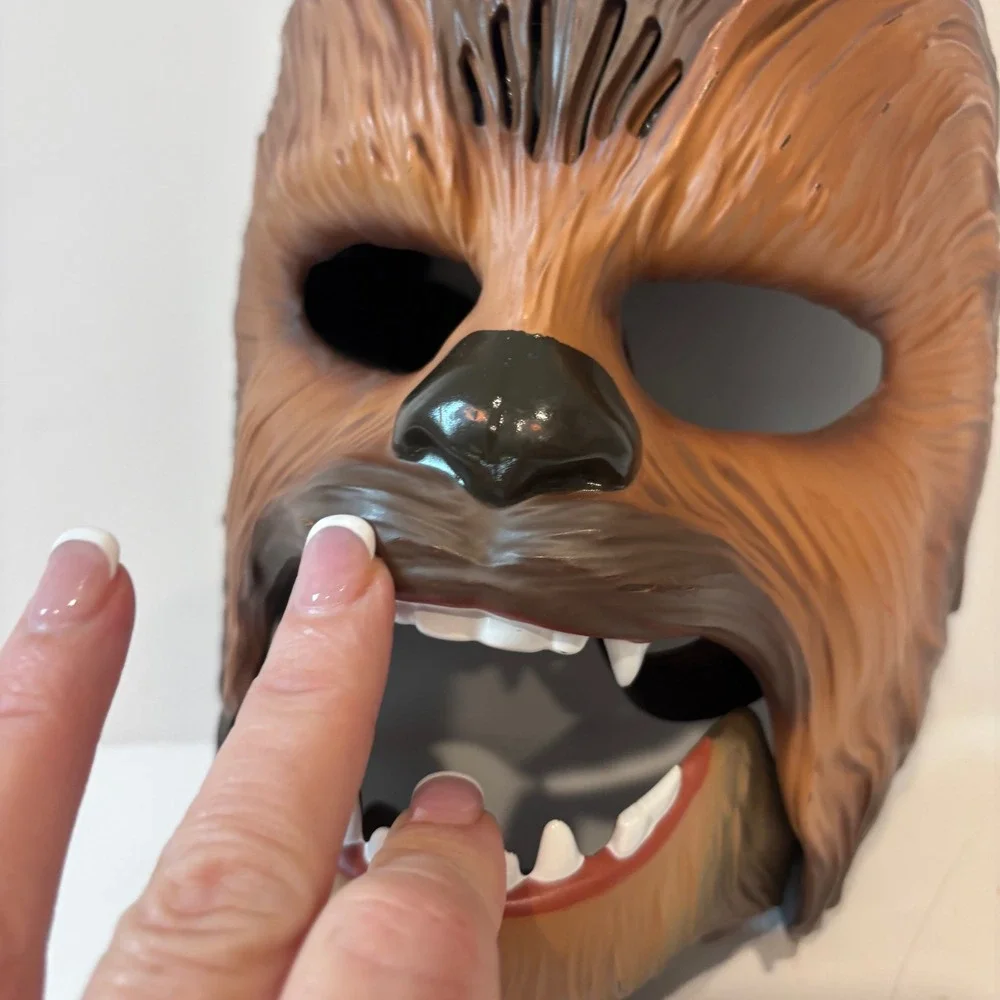 Star Wars Chewbacca Electronic Roar Mask Wookiee Sounds B3226 Hasbro